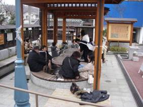 鶴の足湯1