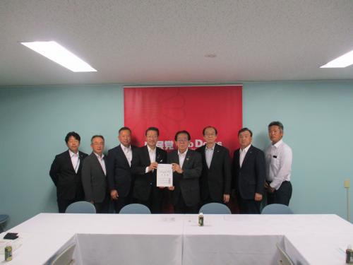 自民党