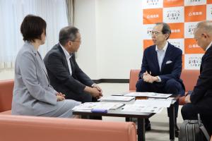 知事たち