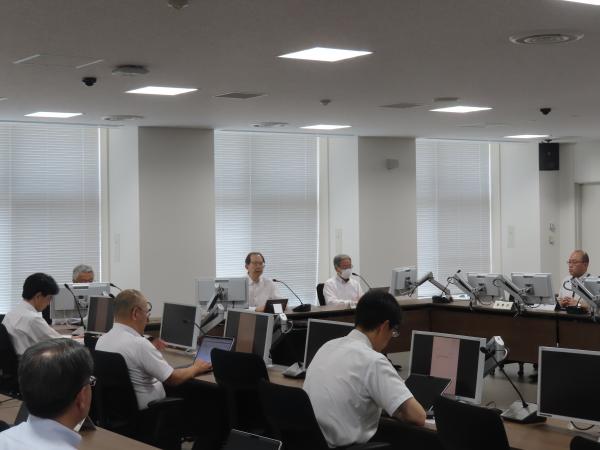 本部会議の様子