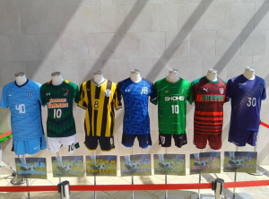 ユニフォーム拡大