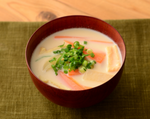 野菜たっぷりミルクみそ汁