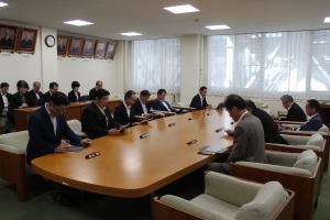 各派交渉会の写真