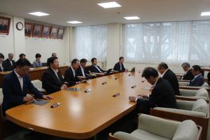 各派交渉会の写真