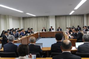 決算審査特別委員会の写真