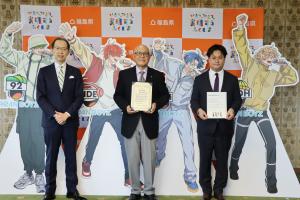 メンバーの等身大パネルと記念撮影