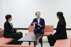 国際交流員（カナダ）および経済交流員（ドイツ）着任挨拶写真1