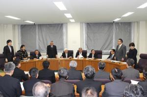 常任委員会採決:総務委員会