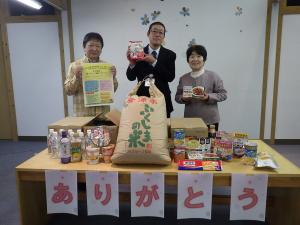 はいっと寄贈式